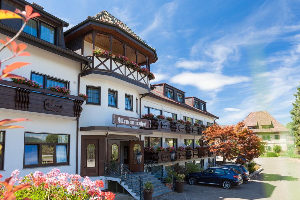 Alemannenhof Hotel Schallstadt Exterior photo